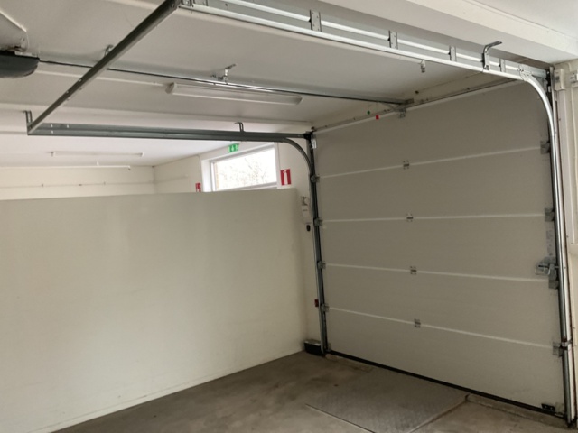 887310-4 HÖRMANN overhead sliding door