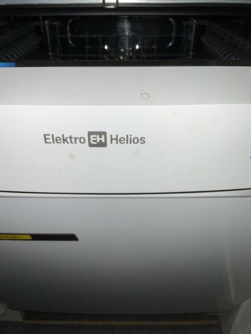 887313-8 Kitchen with upper cupboard