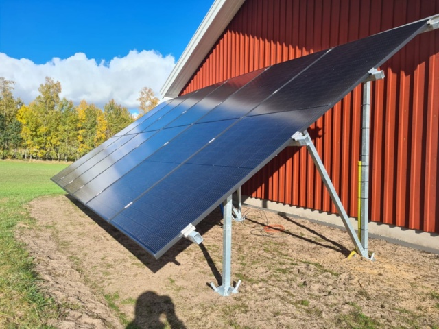 960760-1 Markstativ med 12st solcellpaneler, 5kW
