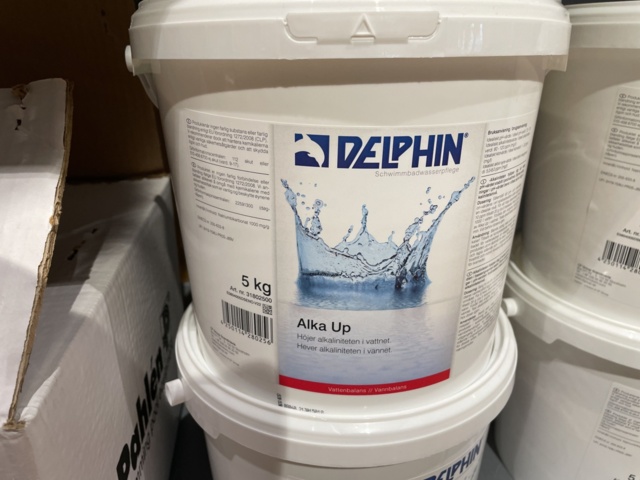 946701-46 17 sections of shelves with pool items