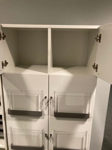 963698-3 Lukollinen lokerokaappi - Ei pohjahintaa