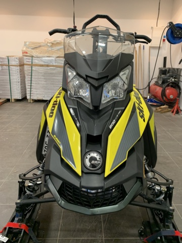 940677-2 Snowmobile Ski-Doo Summit SP 600 HO E-tec 154" - 2018