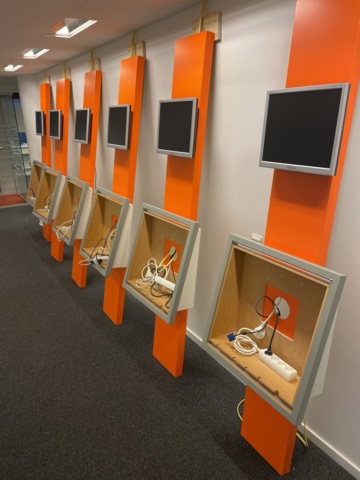 946736-2 Demonstration displays, 6 pieces