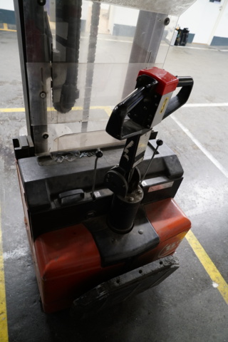 953830-5 Truck BT LSF 2000/2 + MTM 24/50 Charger