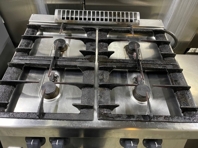 777012-2 Gas stove with 4 burners, bench model