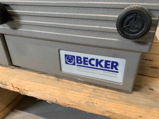 824944-4 Vacuum pump Becker 2200