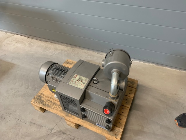824944-8 Vacuum pump Becker 2200