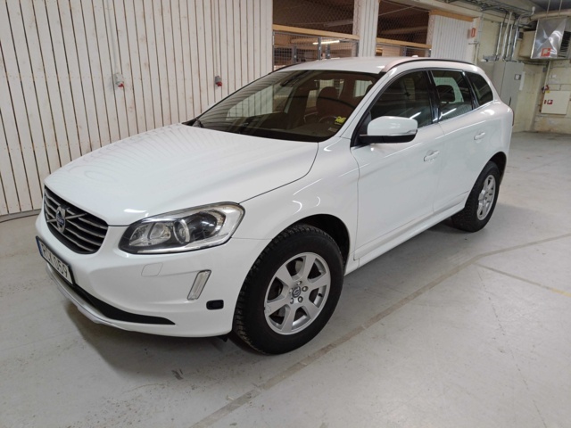 887694-1 Volvo XC60 D4 - 2015