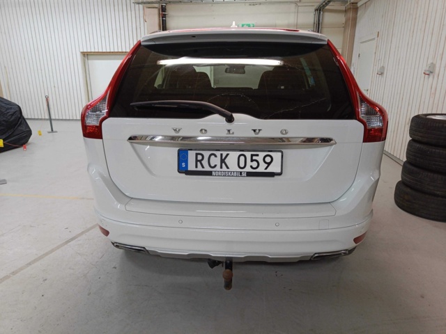 887694-6 Volvo XC60 D4 - 2015