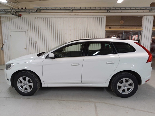 887694-8 Volvo XC60 D4 - 2015