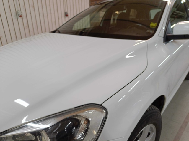 887694-11 Volvo XC60 D4 - 2015
