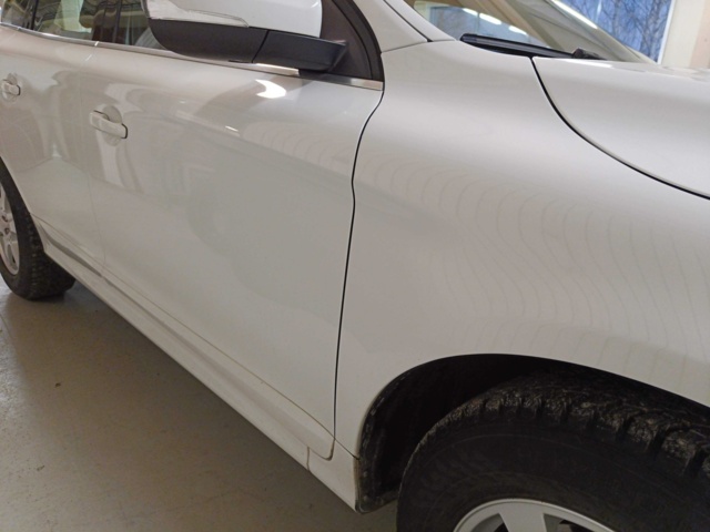 887694-18 Volvo XC60 D4 - 2015