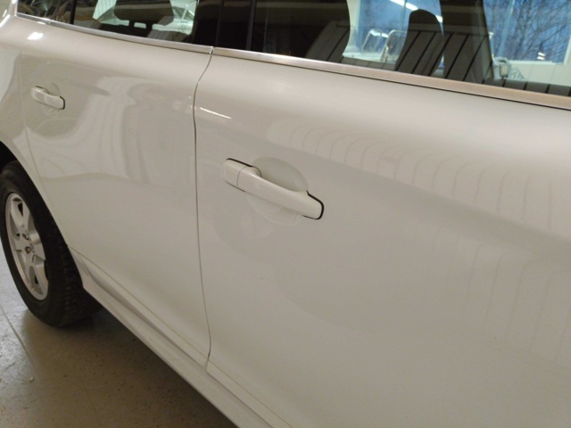 887694-24 Volvo XC60 D4 - 2015