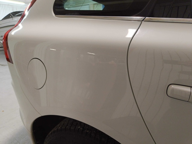 887694-28 Volvo XC60 D4 - 2015