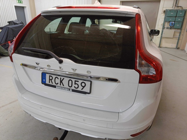 887694-30 Volvo XC60 D4 - 2015