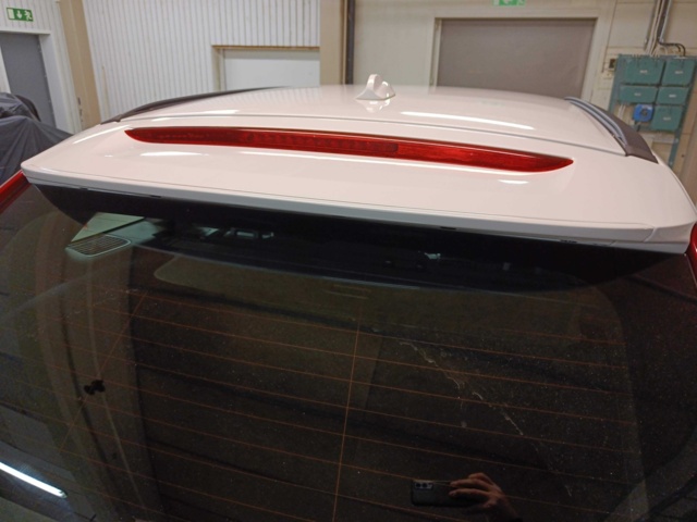 887694-31 Volvo XC60 D4 - 2015