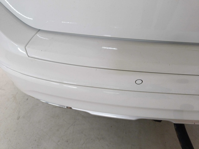 887694-35 Volvo XC60 D4 - 2015