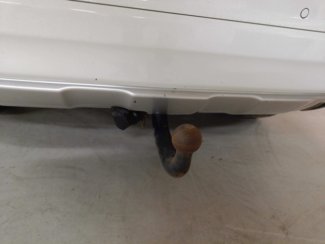 887694-36 Volvo XC60 D4 - 2015