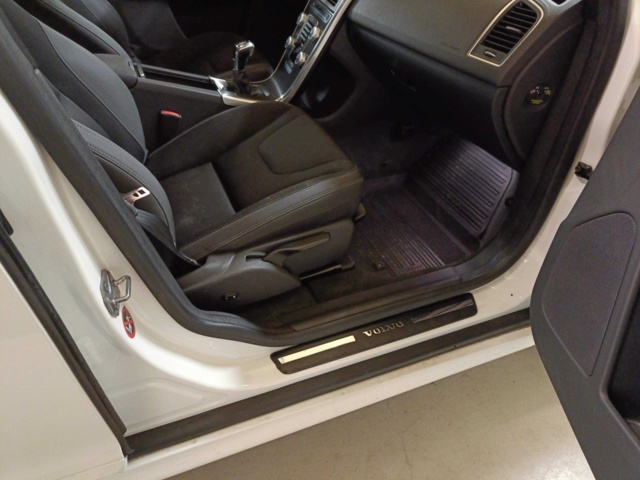 887694-80 Volvo XC60 D4 - 2015