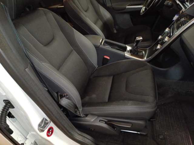 887694-82 Volvo XC60 D4 - 2015