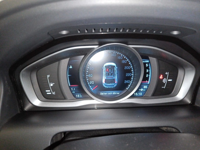 887694-98 Volvo XC60 D4 - 2015