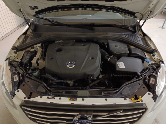 887694-100 Volvo XC60 D4 - 2015