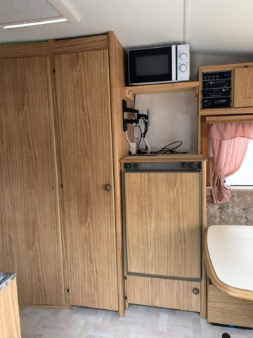 940720-18 Husvagn Polarvagnen Polar 547 GL -1990