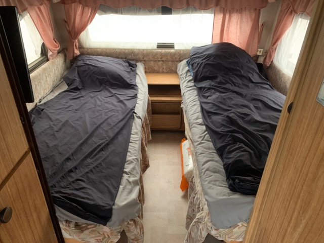 940720-21 Husvagn Polarvagnen Polar 547 GL -1990