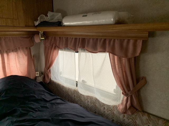 940720-22 Husvagn Polarvagnen Polar 547 GL -1990