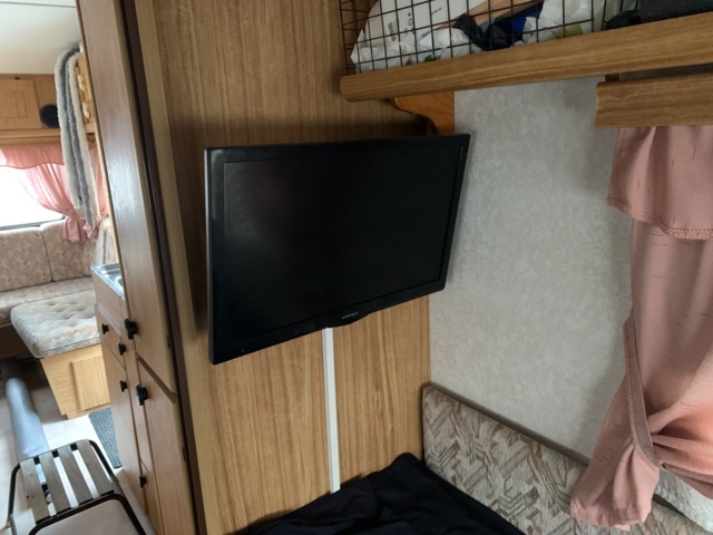 940720-24 Husvagn Polarvagnen Polar 547 GL -1990