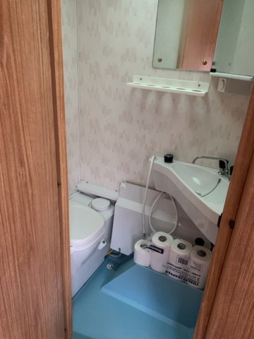 940720-25 Husvagn Polarvagnen Polar 547 GL -1990