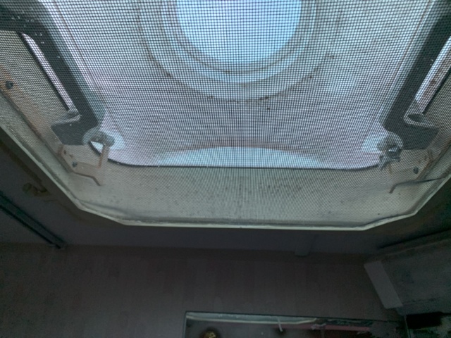 940720-28 Husvagn Polarvagnen Polar 547 GL -1990