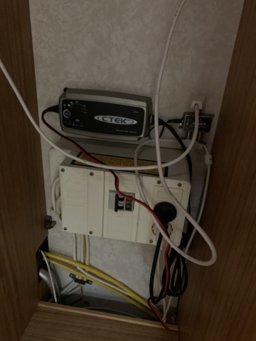 940720-29 Husvagn Polarvagnen Polar 547 GL -1990