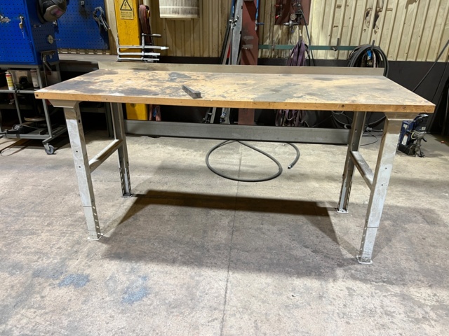 963951-2 Work table 2x1 meter