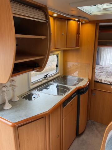 887356-32 Dethleffs 6976 Premium Class