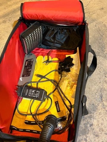 963981-5 Welding helmet in bag including fresh air mask