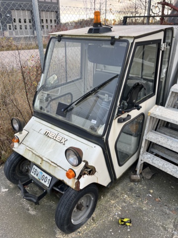 868940-7 Golf car Melex