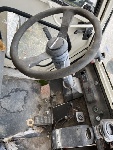 868940-17 Golf car Melex