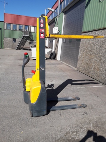 965534-3 Stacker Jungheinrich EMC 110 -2007 (rep. object)