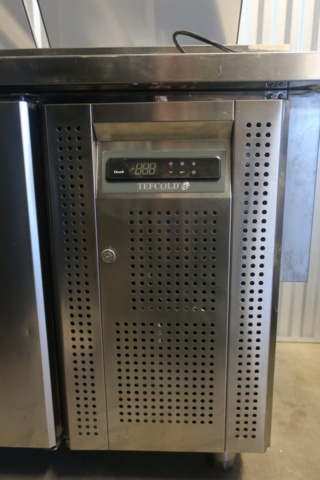 953864-6 Cooling bench with cooling channel, Tefcold SS7300-P