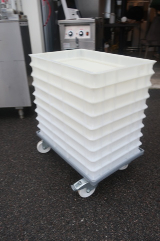 953872-2 9 dough trays with trolley