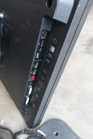 953874-5 2 LCD screens, Philips 32"