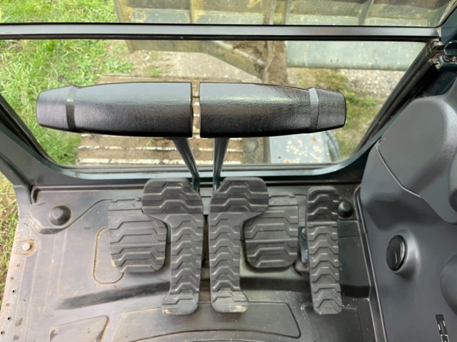 768661-30 Bandgrävare Hyundai HX145 LCR med Rototilt/grip