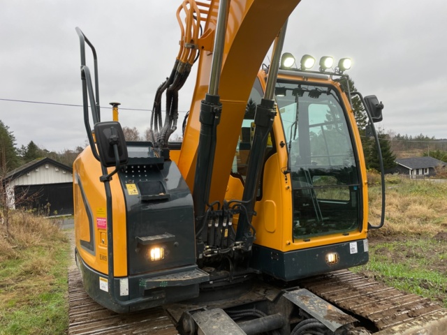 768661-8 Bandgrävare Hyundai HX145 LCR med Rototilt/grip