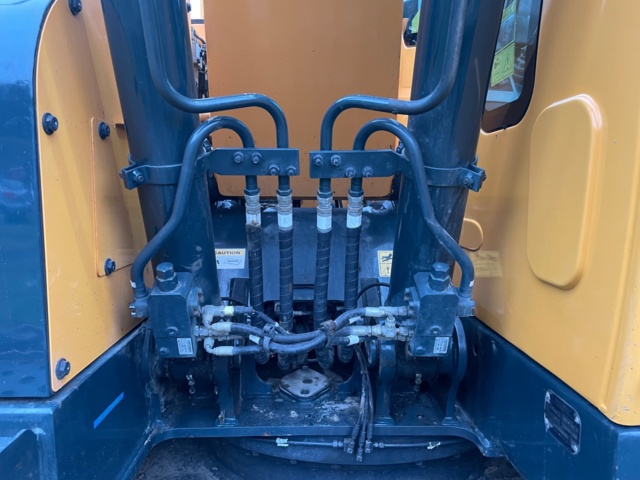 768661-42 Bandgrävare Hyundai HX145 LCR med Rototilt/grip