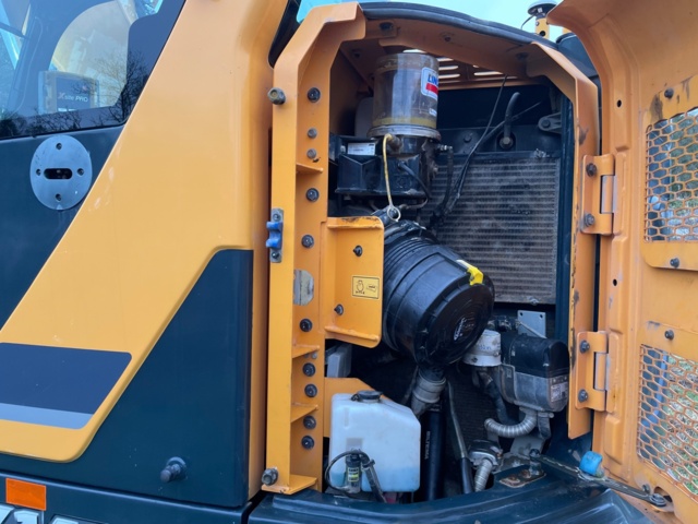 768661-50 Bandgrävare Hyundai HX145 LCR med Rototilt/grip