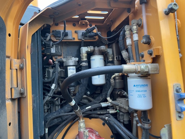 768661-57 Bandgrävare Hyundai HX145 LCR med Rototilt/grip