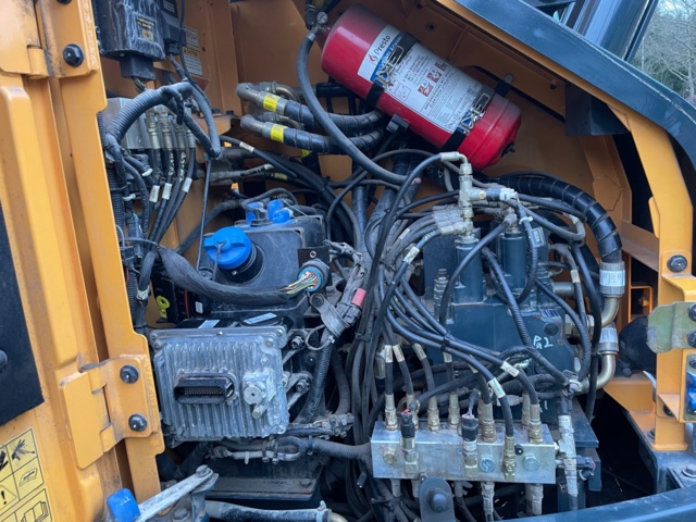 768661-60 Bandgrävare Hyundai HX145 LCR med Rototilt/grip