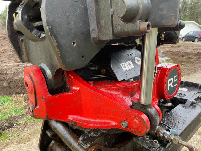 768661-67 Bandgrävare Hyundai HX145 LCR med Rototilt/grip