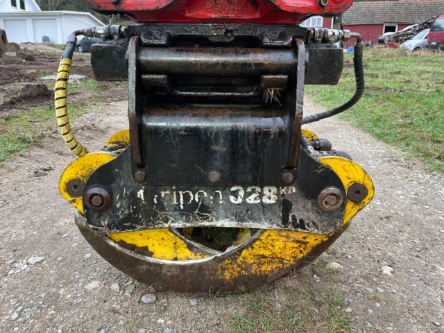 768661-68 Bandgrävare Hyundai HX145 LCR med Rototilt/grip